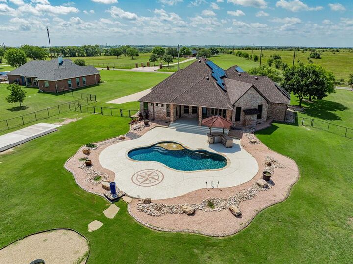 910 Angus Road  Waxahachie TX 75167 photo