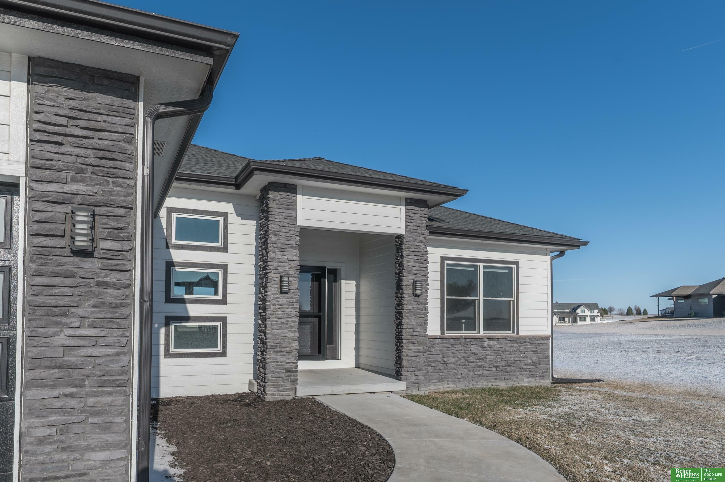 Property Photo: 9790 Otter Trail NE 68048