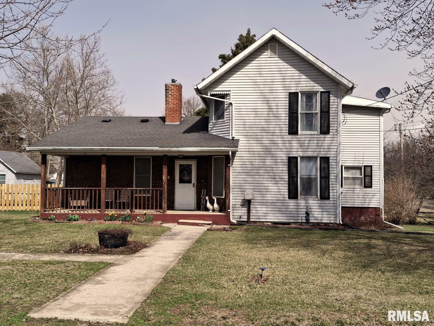 Property Photo:  628 E Eisenhower Avenue  IL 61542 