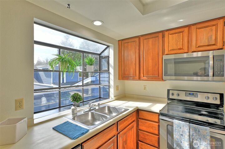 Property Photo: 8408 18th Avenue W 2-202 WA 98204