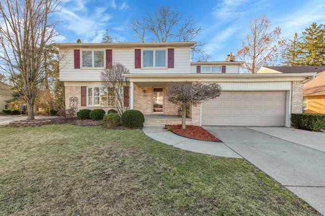1305 N Evangeline Street  Dearborn Heights MI 48127 photo
