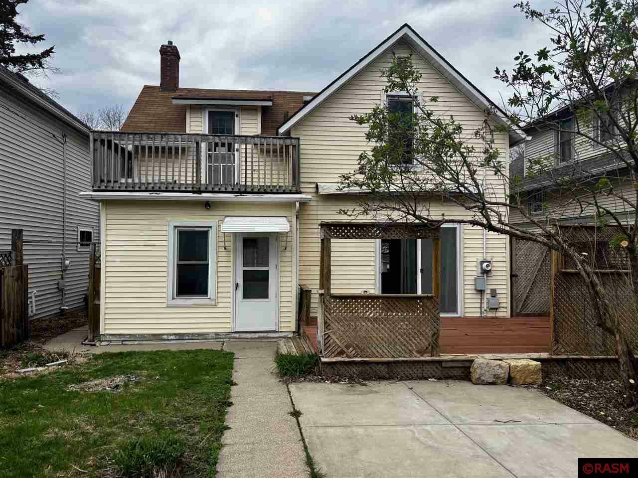 Property Photo: 913 N 4th Street MN 56001