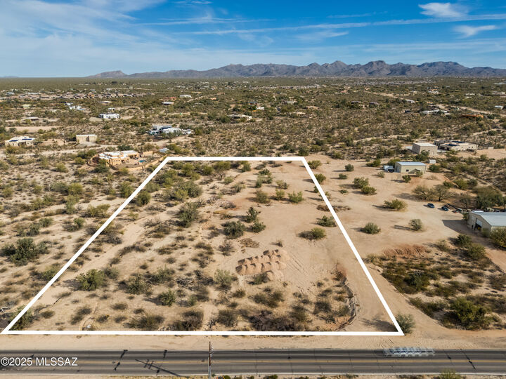 Property Photo: 5570 W Linda Vista Boulevard AZ 85742