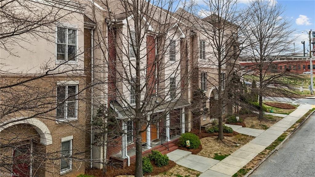 Property Photo:  608 Bellemeade Street  NC 27401 