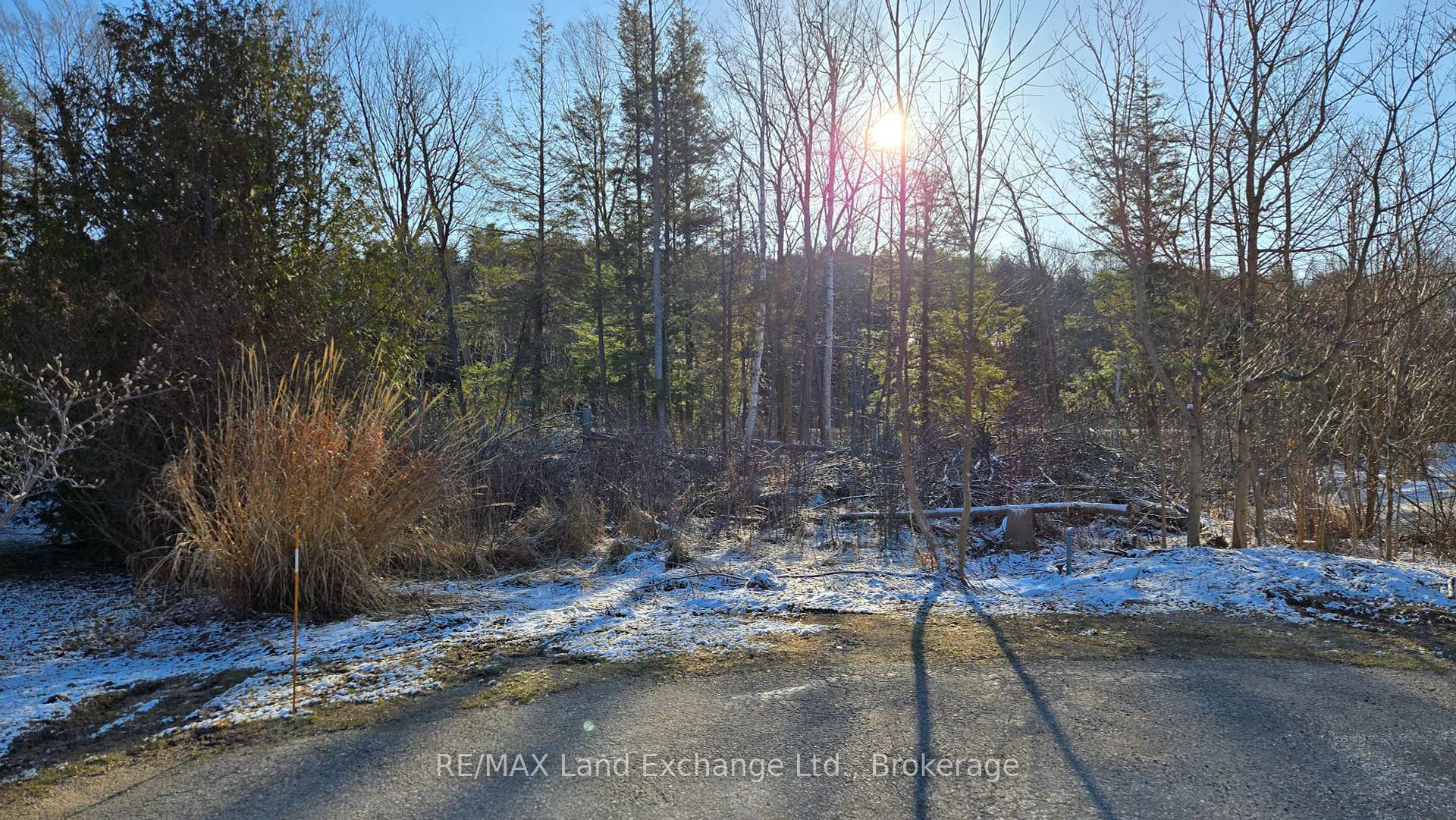 Photo de la propriété:  121 Onandago Place E  ON N0G 2R0 