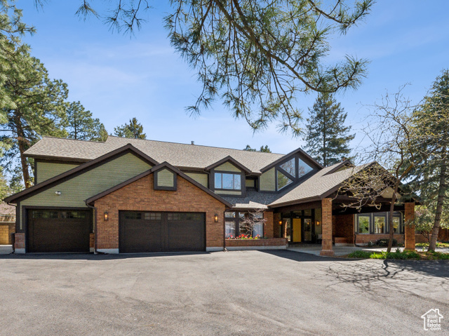 Property Photo: 1919 E Baywood Dr UT 84117