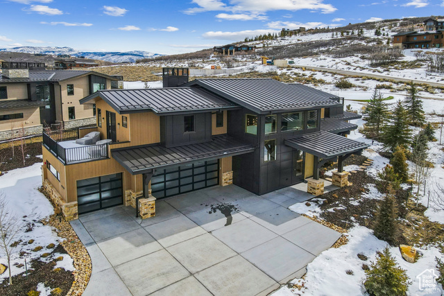 Property Photo: 9570 N Midnight Ct UT 84036