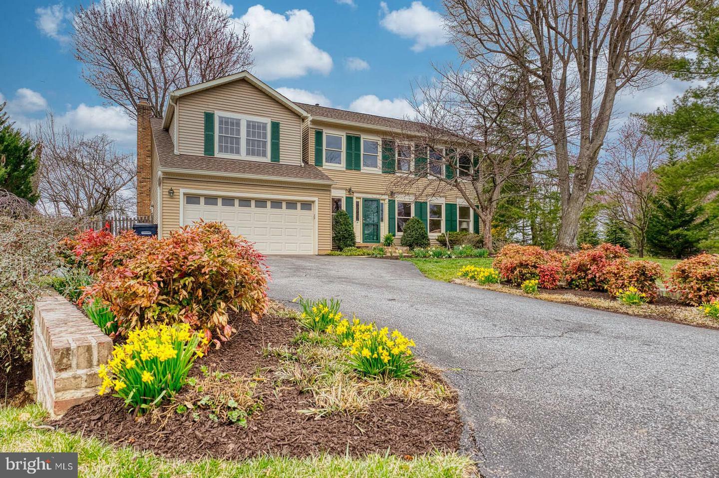 Property Photo: 17332 Evangeline Lane MD 20832