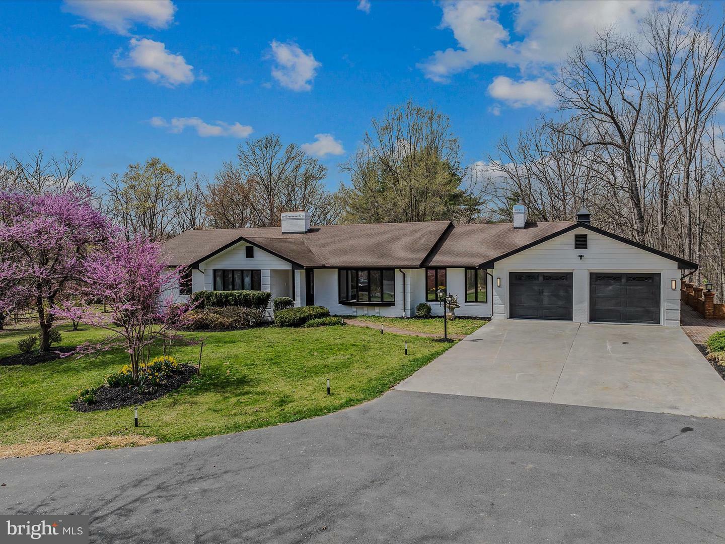 Property Photo: 249 Mineral Springs Drive VA 22630
