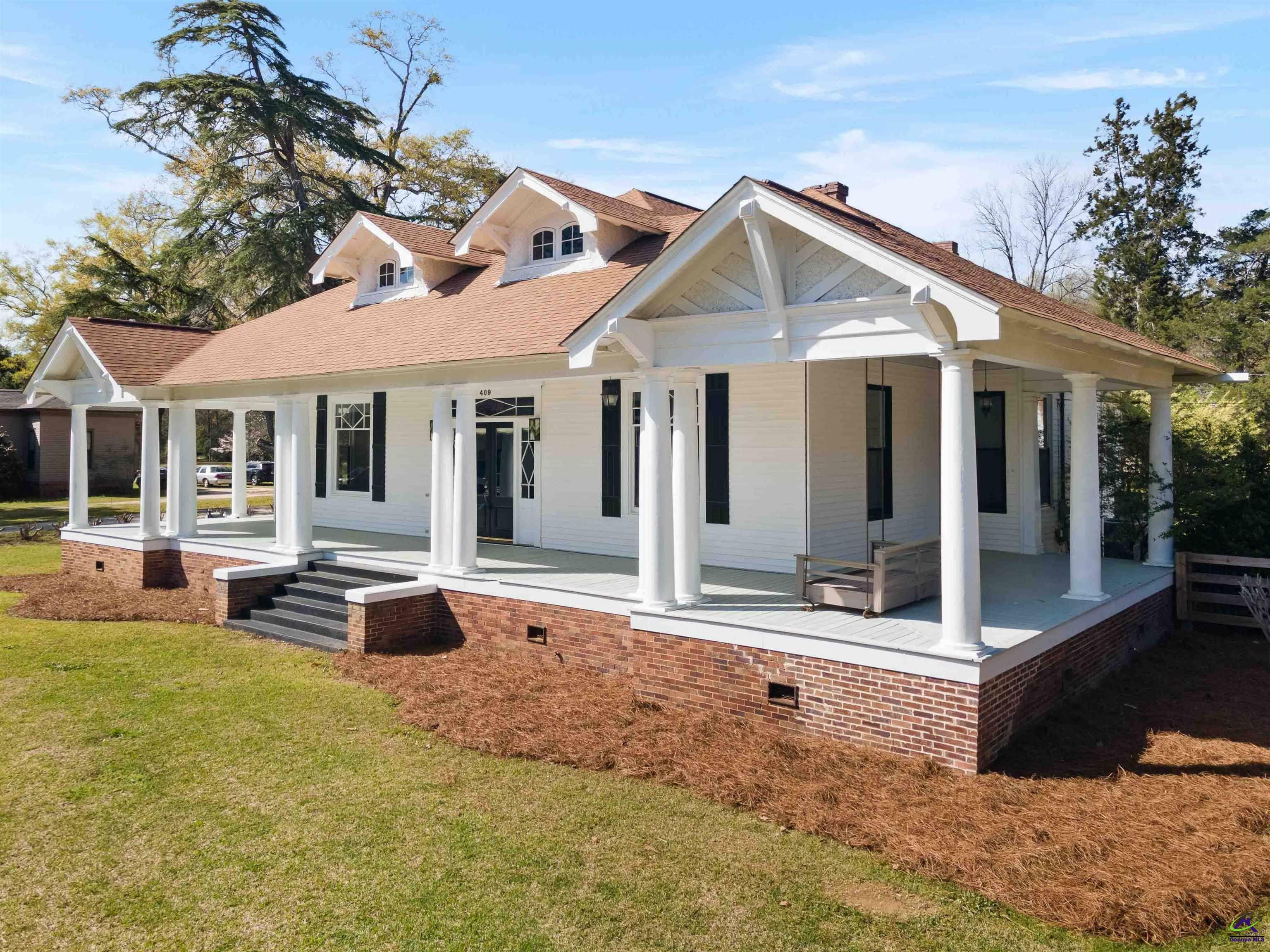 Property Photo:  409 West Main Street  GA 31057 