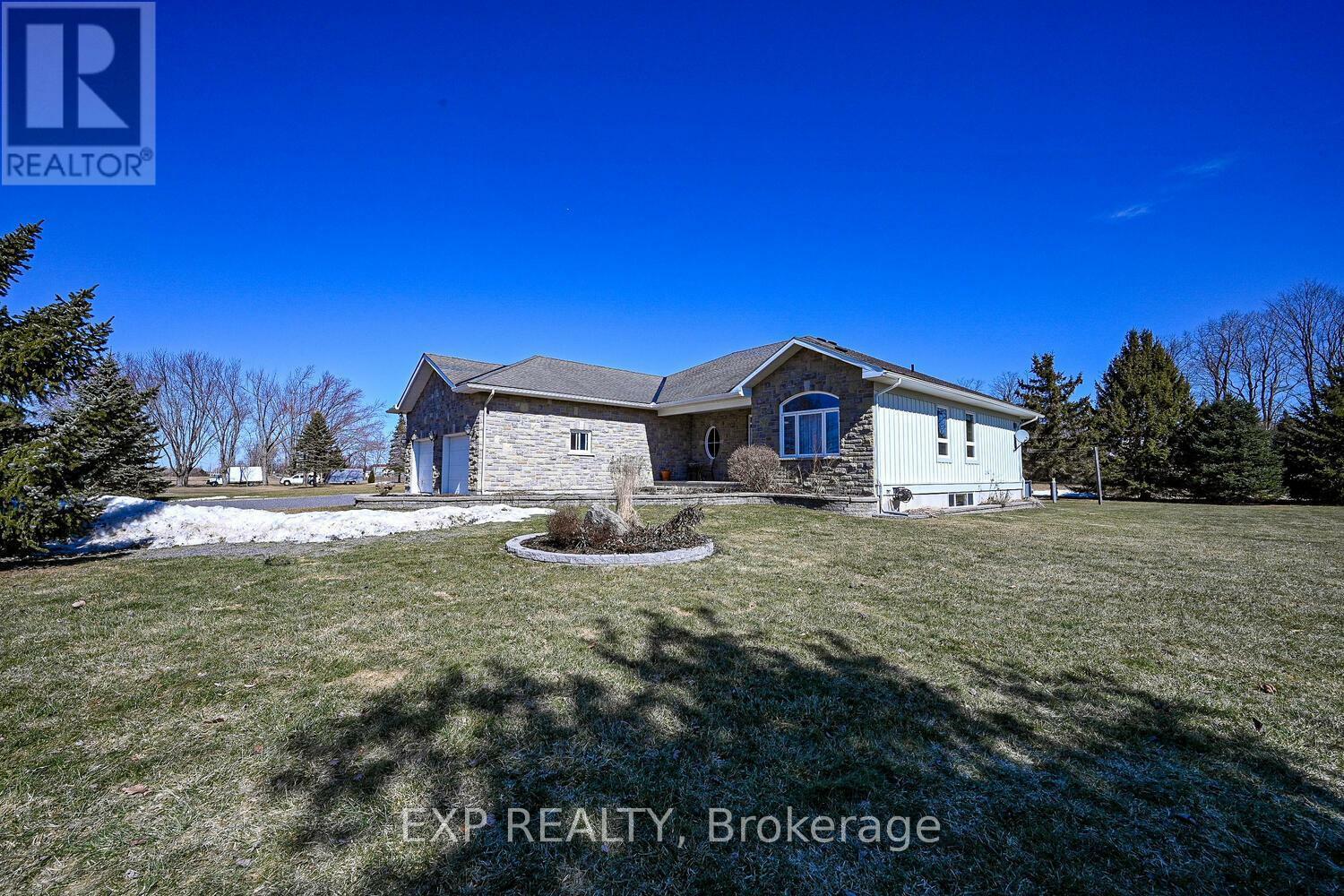Property Photo: 415 Johnston Road ON K0G 1J0