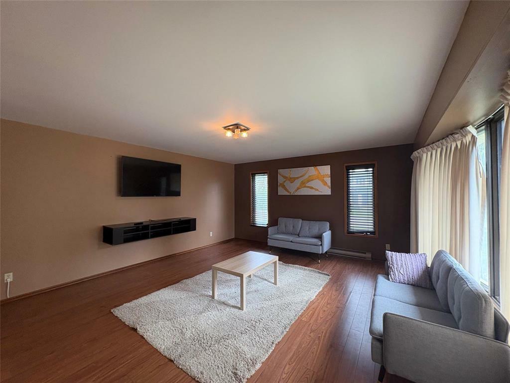 Property Photo:  101 6th Avenue Northwest  MB R7N 1J9 