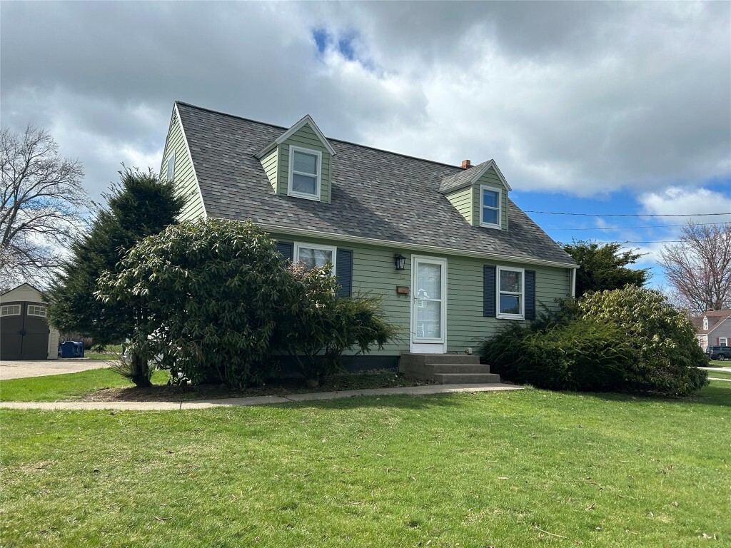 Property Photo:  322 Lake Cliff Drive  PA 16511 