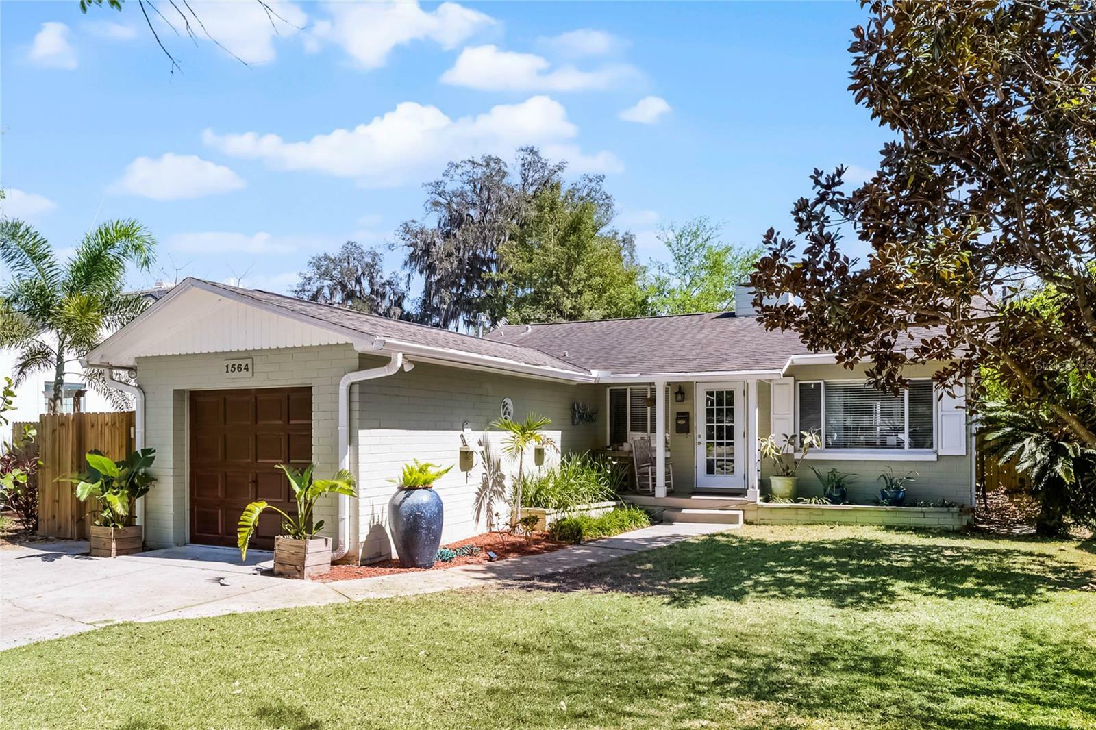 Property Photo: 1564 Cavendish Road FL 32789