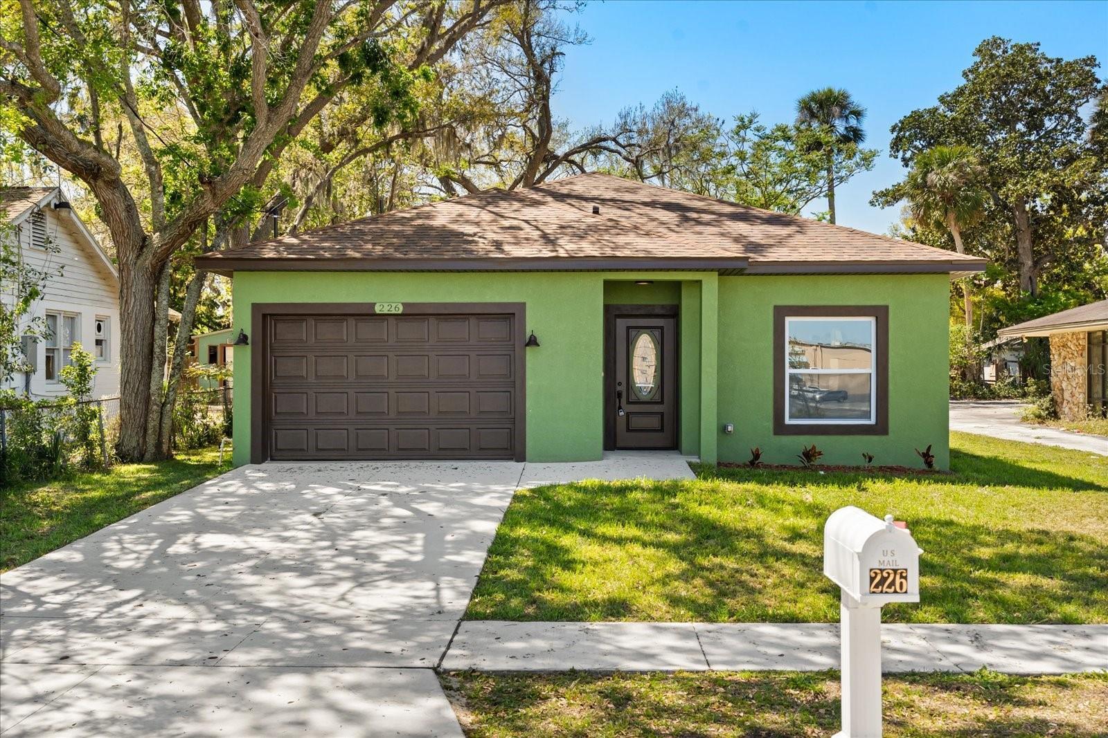 Property Photo: 226 N Frederick Avenue FL 32114