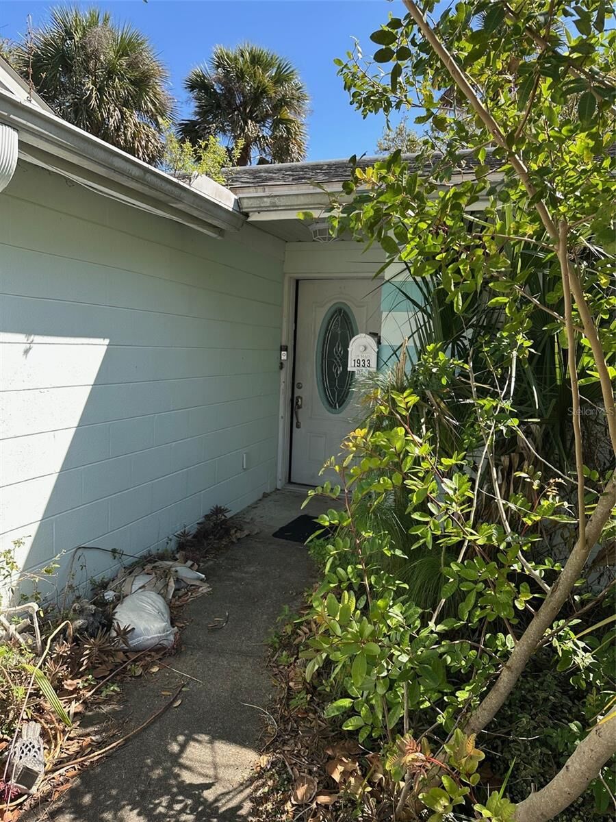 Property Photo: 1933 Bayview Drive FL 32168