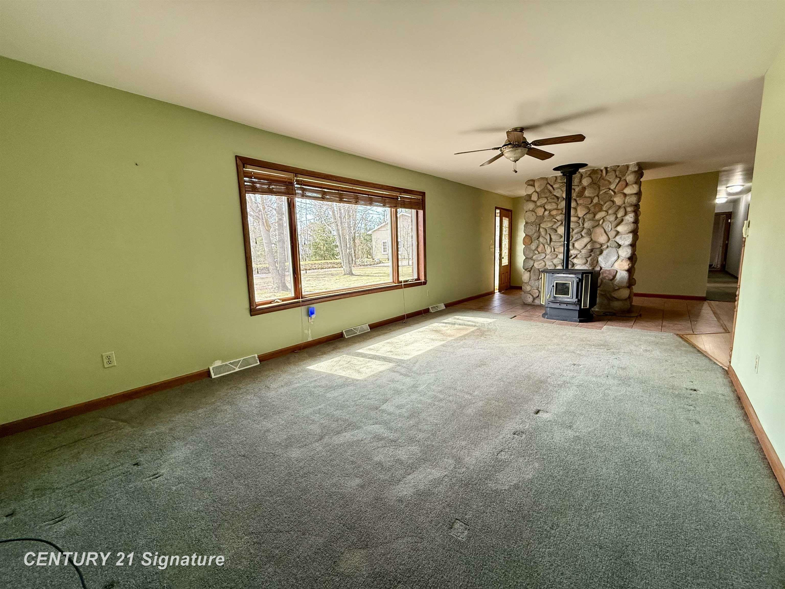 Property Photo: 7083 Hackett Road MI 48623