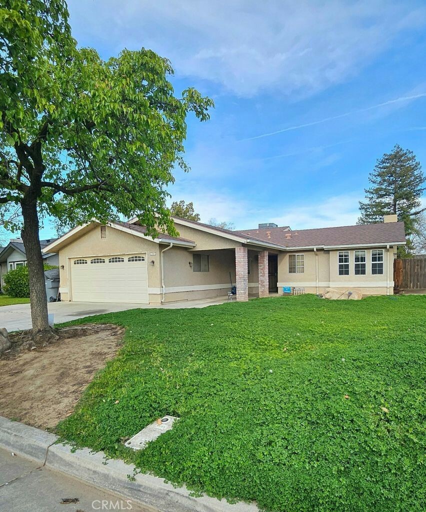 6268 N Delbert Avenue  Fresno CA 93722 photo
