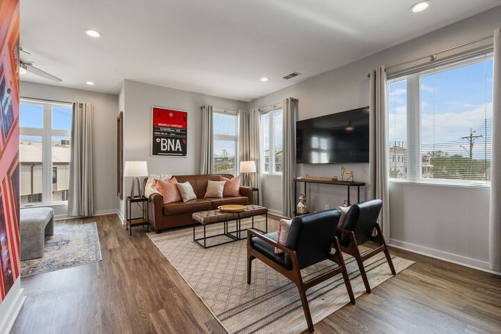 Property Photo:  1505 54th Ave N 302  TN 37209 