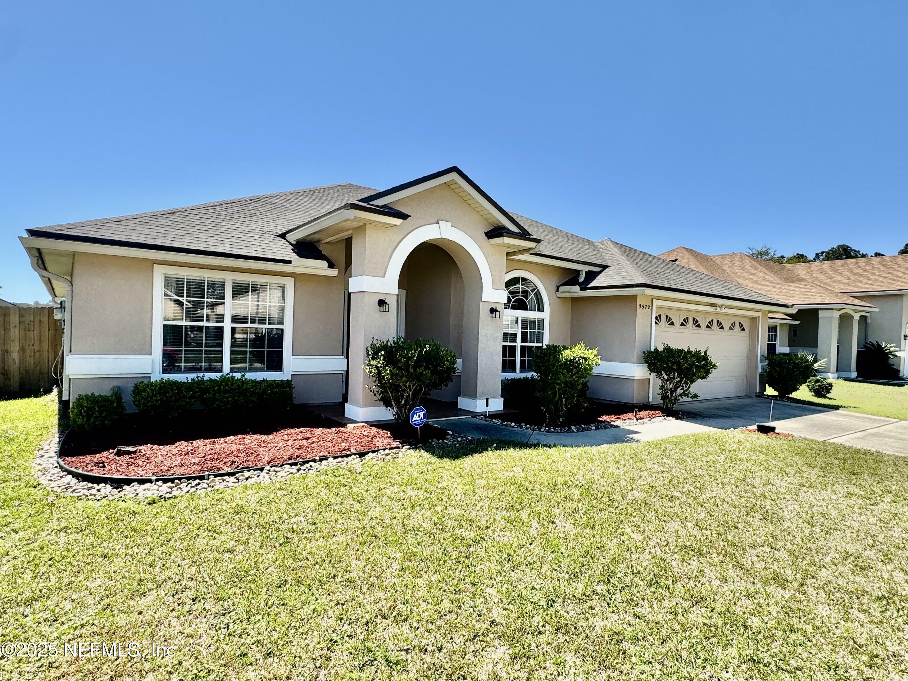 Property Photo: 9572 Maidstone Mill Drive W FL 32244
