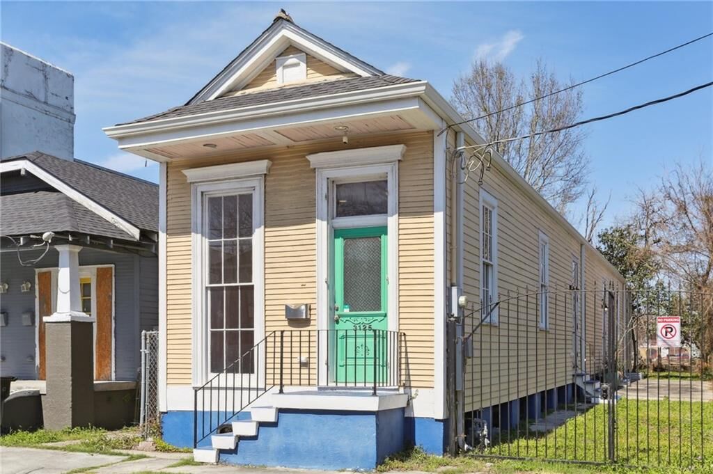 Property Photo:  3125 Urquhart Street  LA 70117 