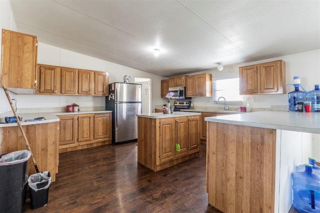 Property Photo: 230 Private Road 4906 TX 76052