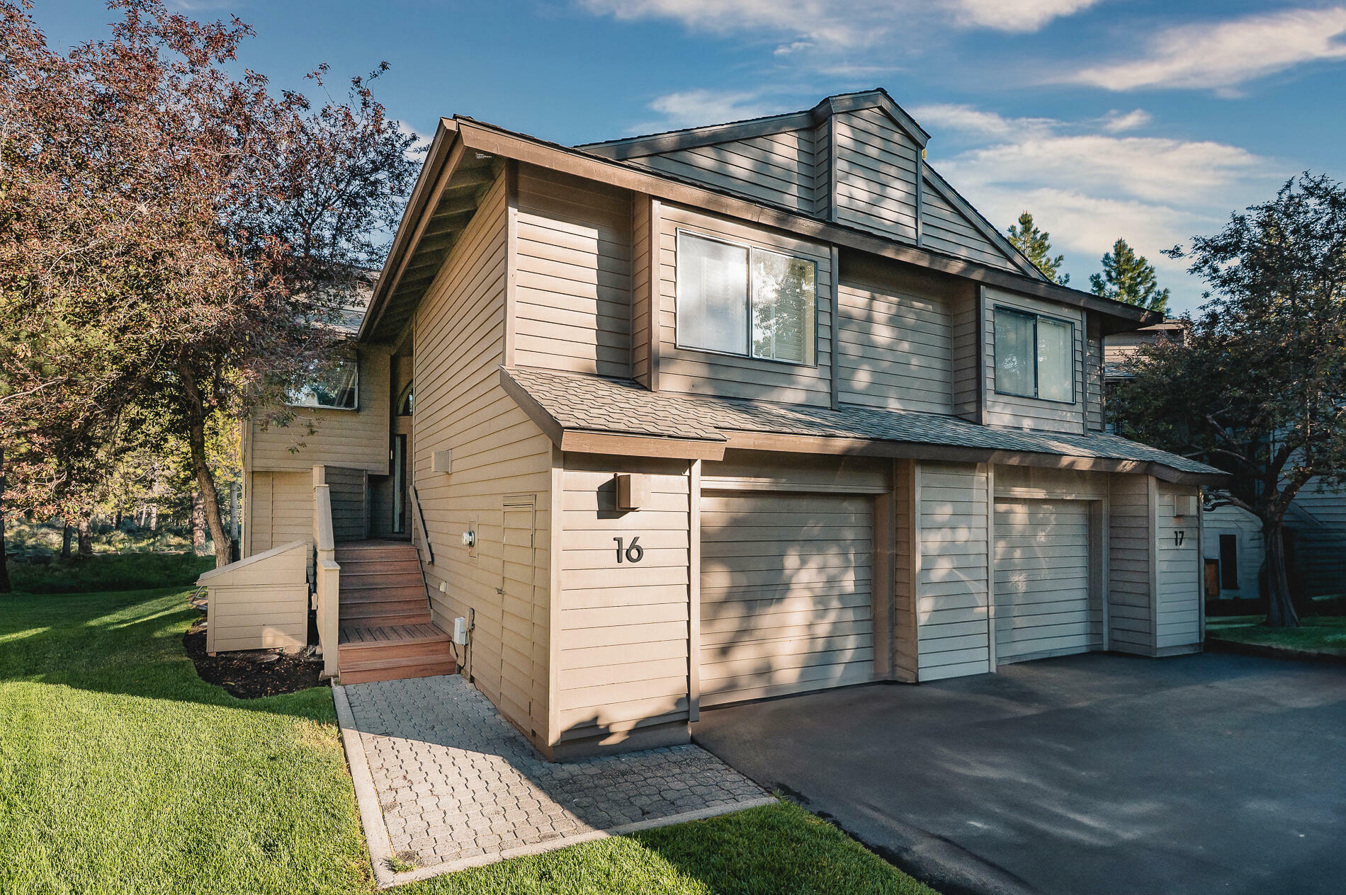Property Photo: 17760 W Core Road 16 OR 97707