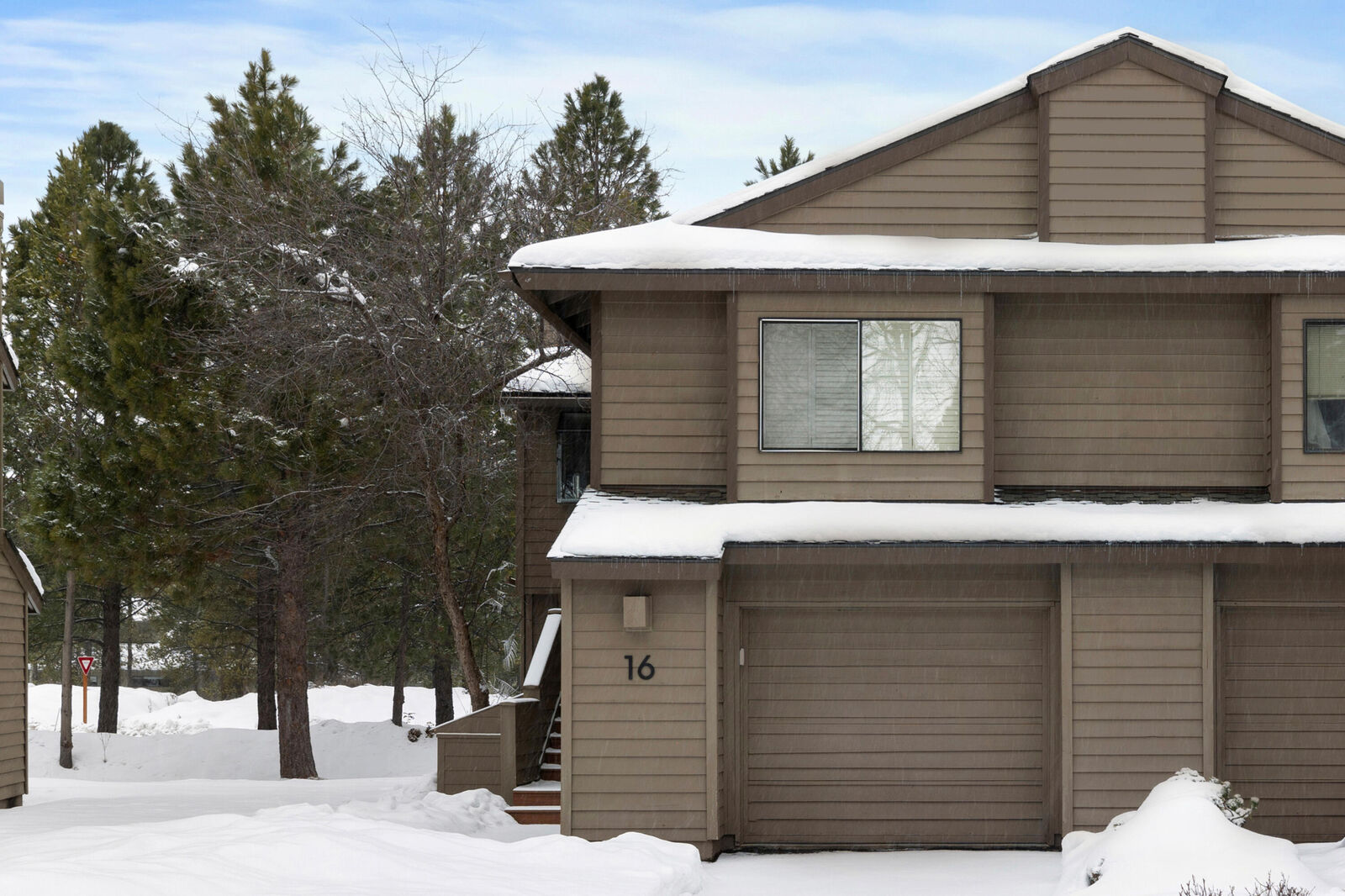 Property Photo: 17760 W Core Road 16 OR 97707