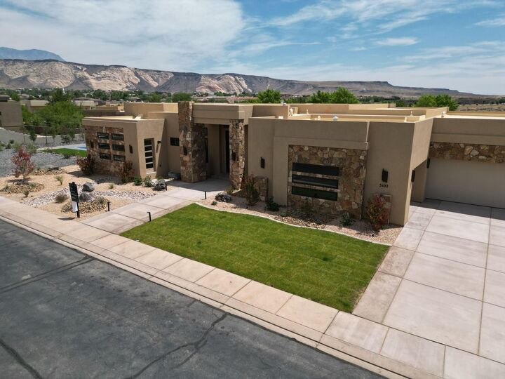 Property Photo: 5102 N Evening Star Dr UT 84770