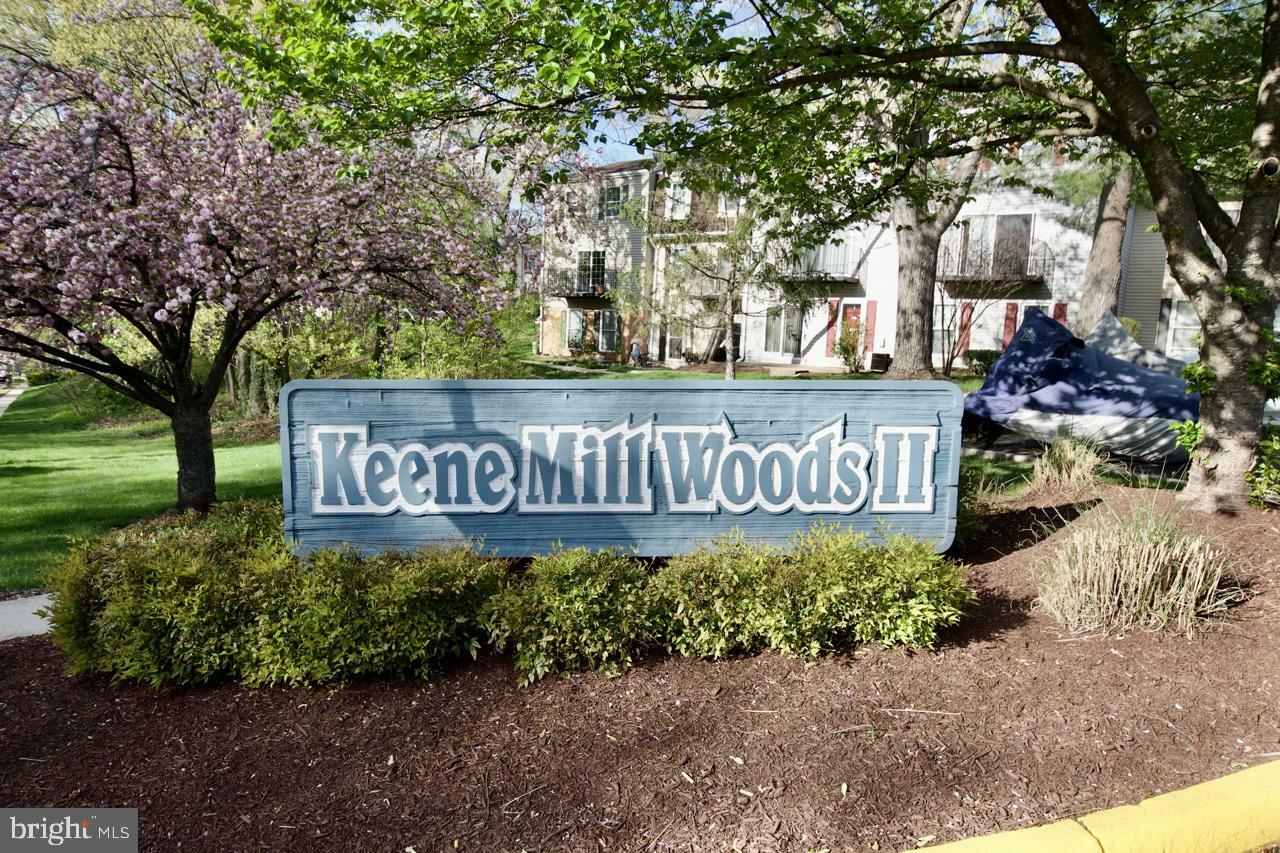 Property Photo: 6328 Fenestra Court VA 22015