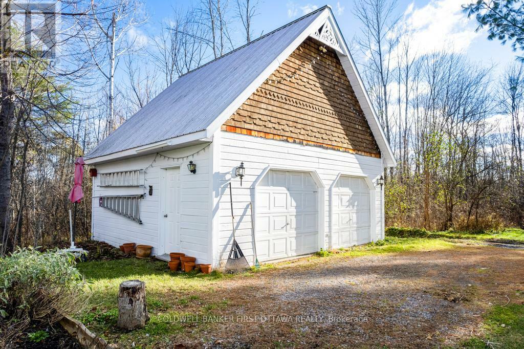 Property Photo: 3886 Stonecrest Road ON K0A 3M0