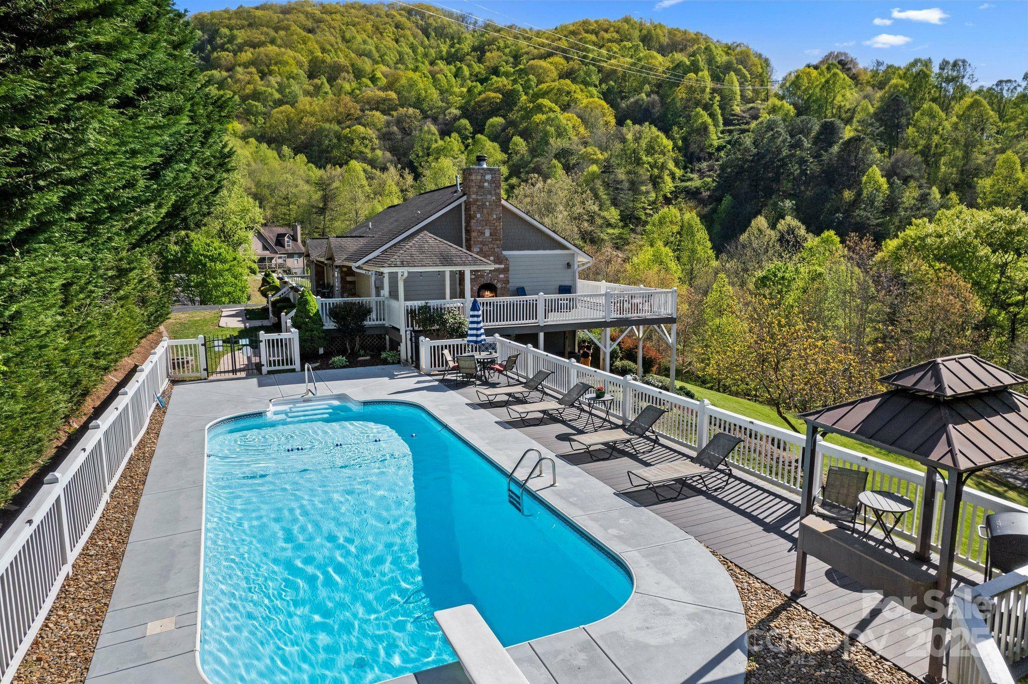 29 Miranda Knoll  Leicester NC 28748 photo