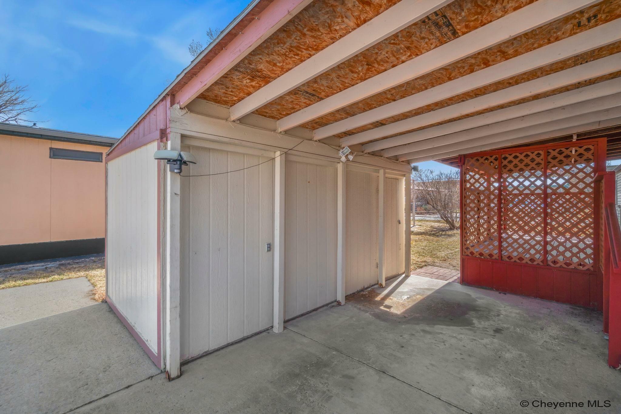 Property Photo: 809 Covered Wagon WY 82007