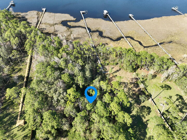 Property Photo: 7962 Sleepy Bay Boulevard FL 32566