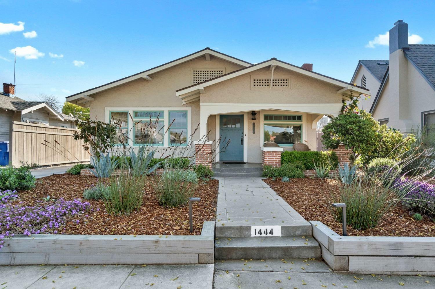Property Photo: 1444 N College Avenue CA 93728