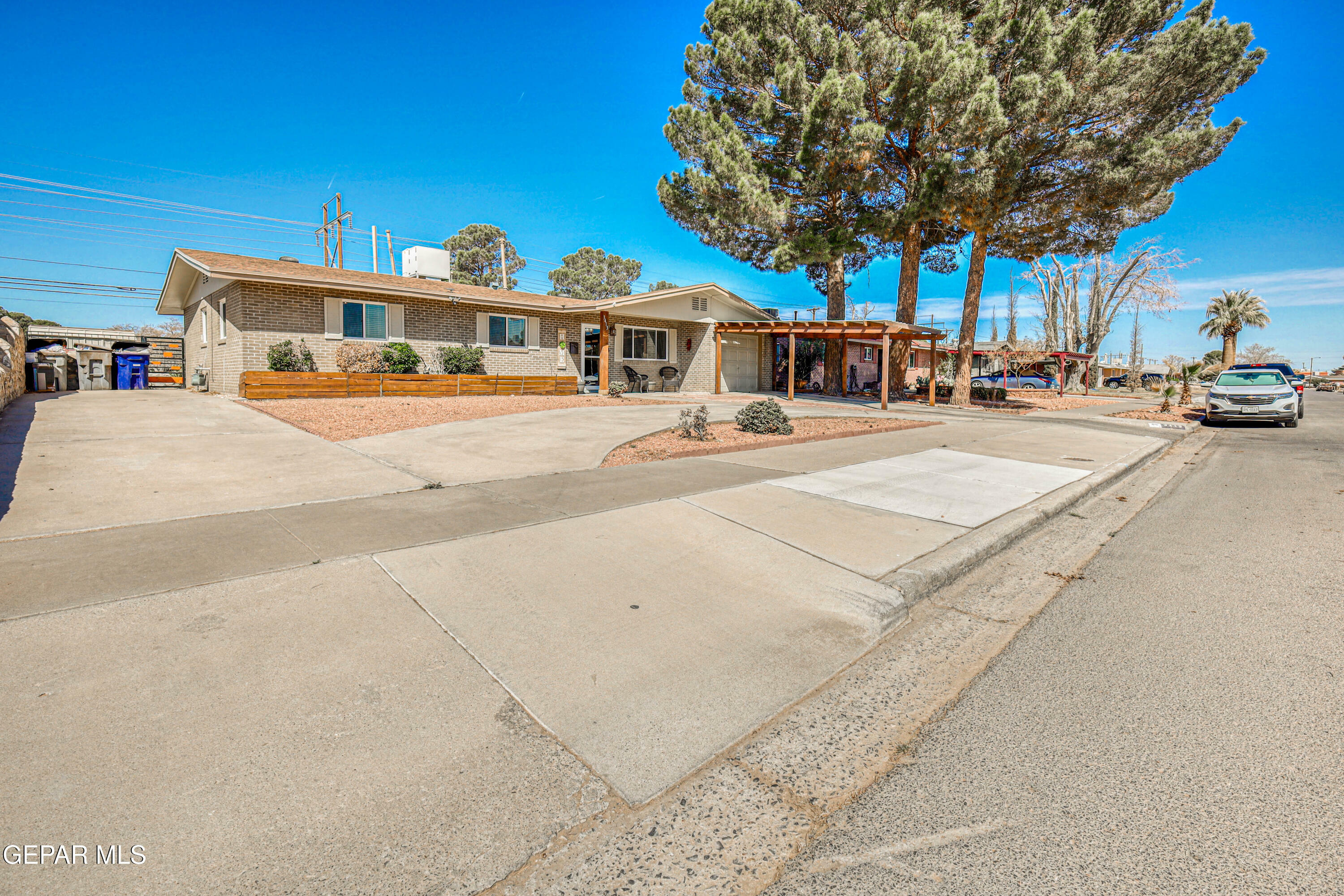 Property Photo: 3413 Aberdeen Street TX 79925
