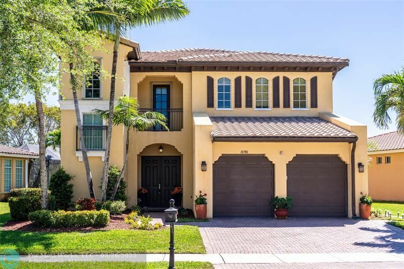 Property Photo: 10788 NW 83rd Ct FL 33076