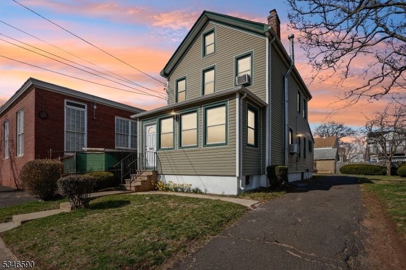 Property Photo: 212 E Hazelwood Ave NJ 07065