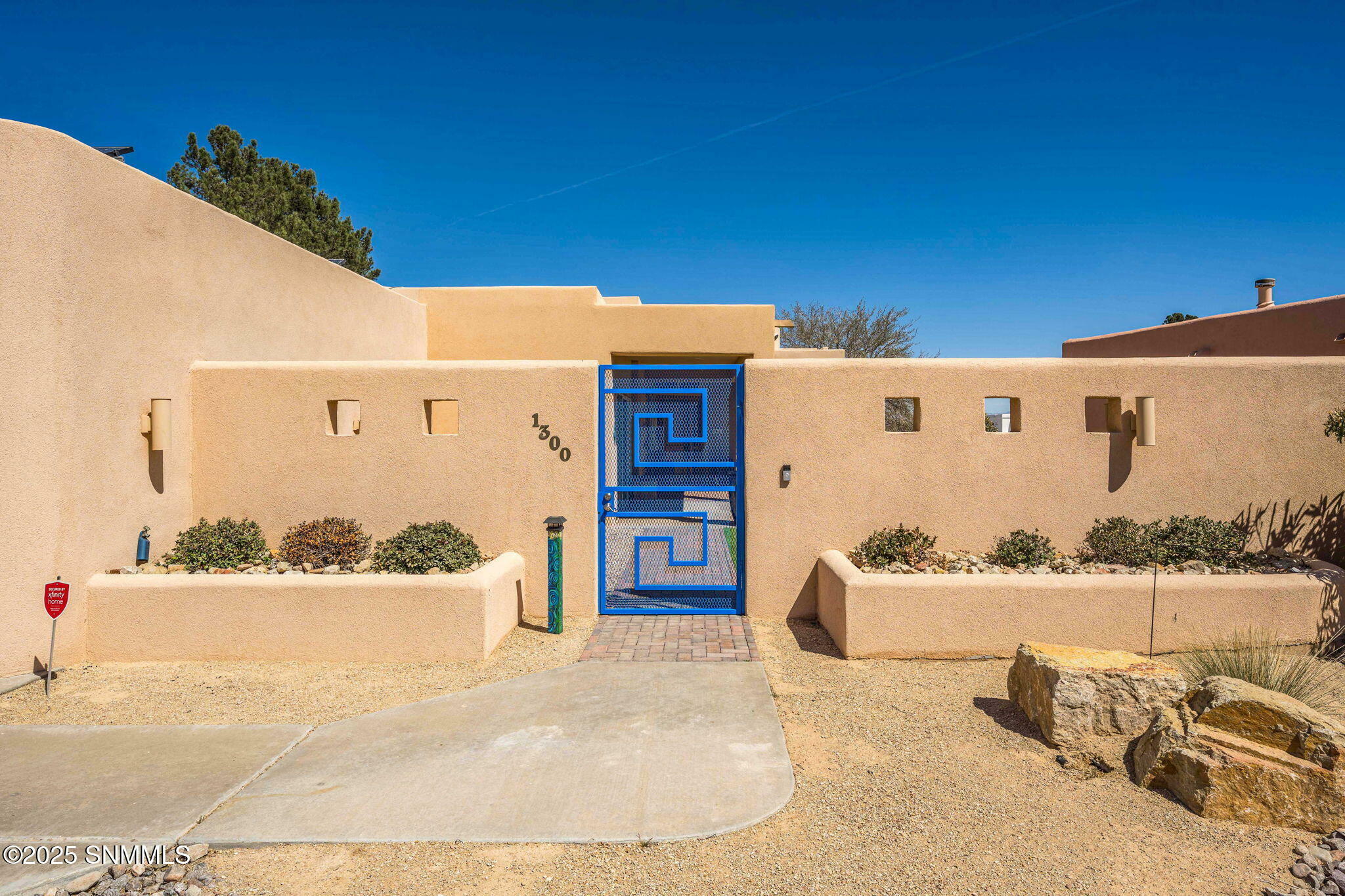 Property Photo: 1300 Vista Del Monte NM 88007