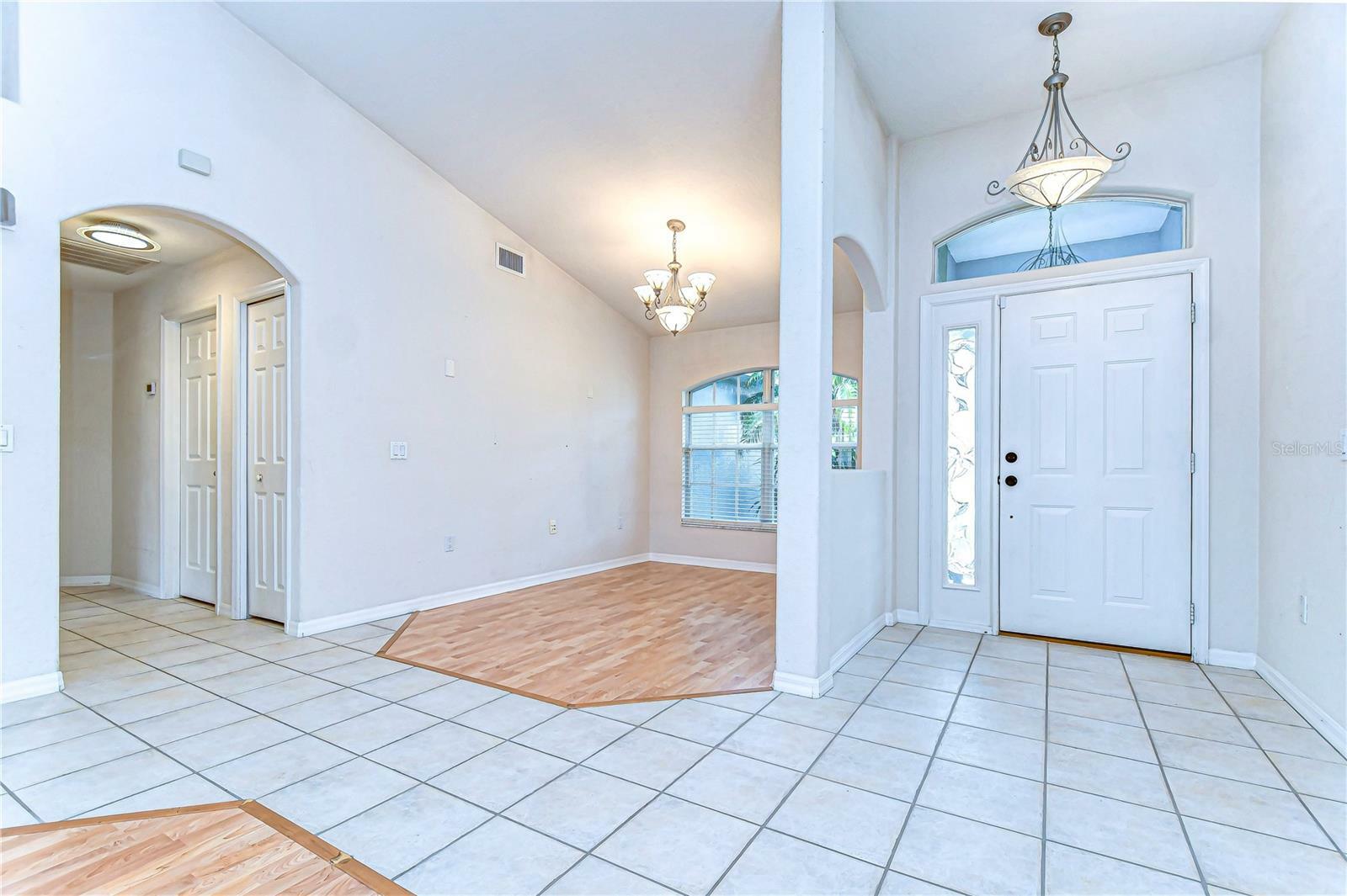 Property Photo: 3518 Remington Oaks Way FL 33810
