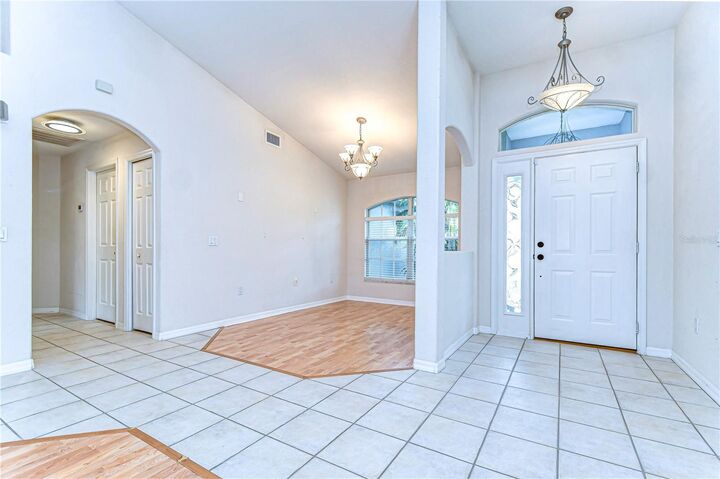 Property Photo: 3518 Remington Oaks Way FL 33810