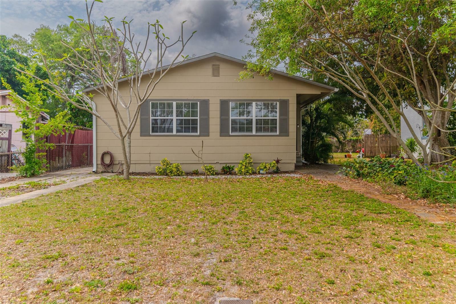 Property Photo: 2460 16th Avenue N FL 33713