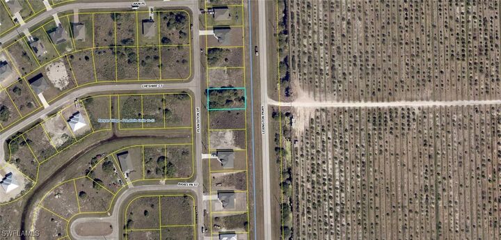 Property Photo: 166 Plantation Drive FL 33935
