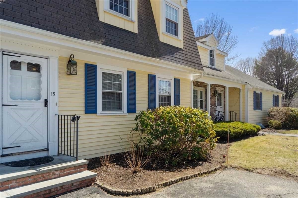 Property Photo:  19 Meetinghouse Rd 19  MA 01720 