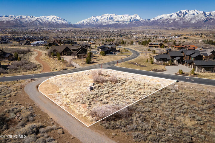 Property Photo: 1344 N Lower Lookout Knoll Court UT 84032