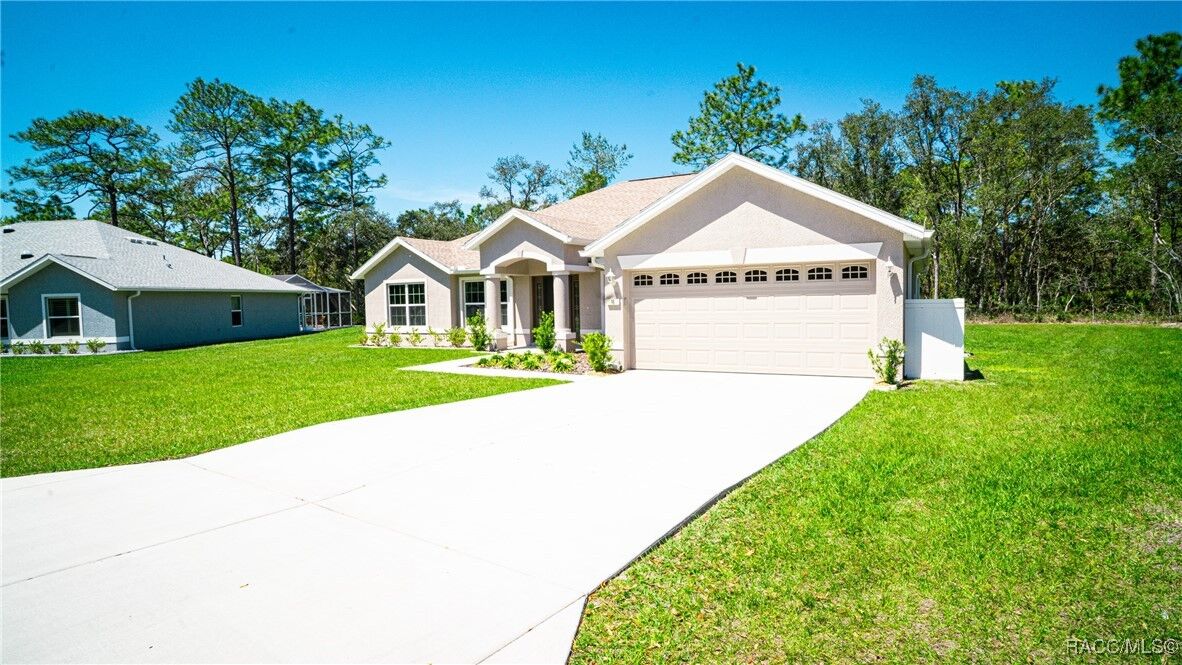 Property Photo:  16 Cyclamen Court W  FL 34446 