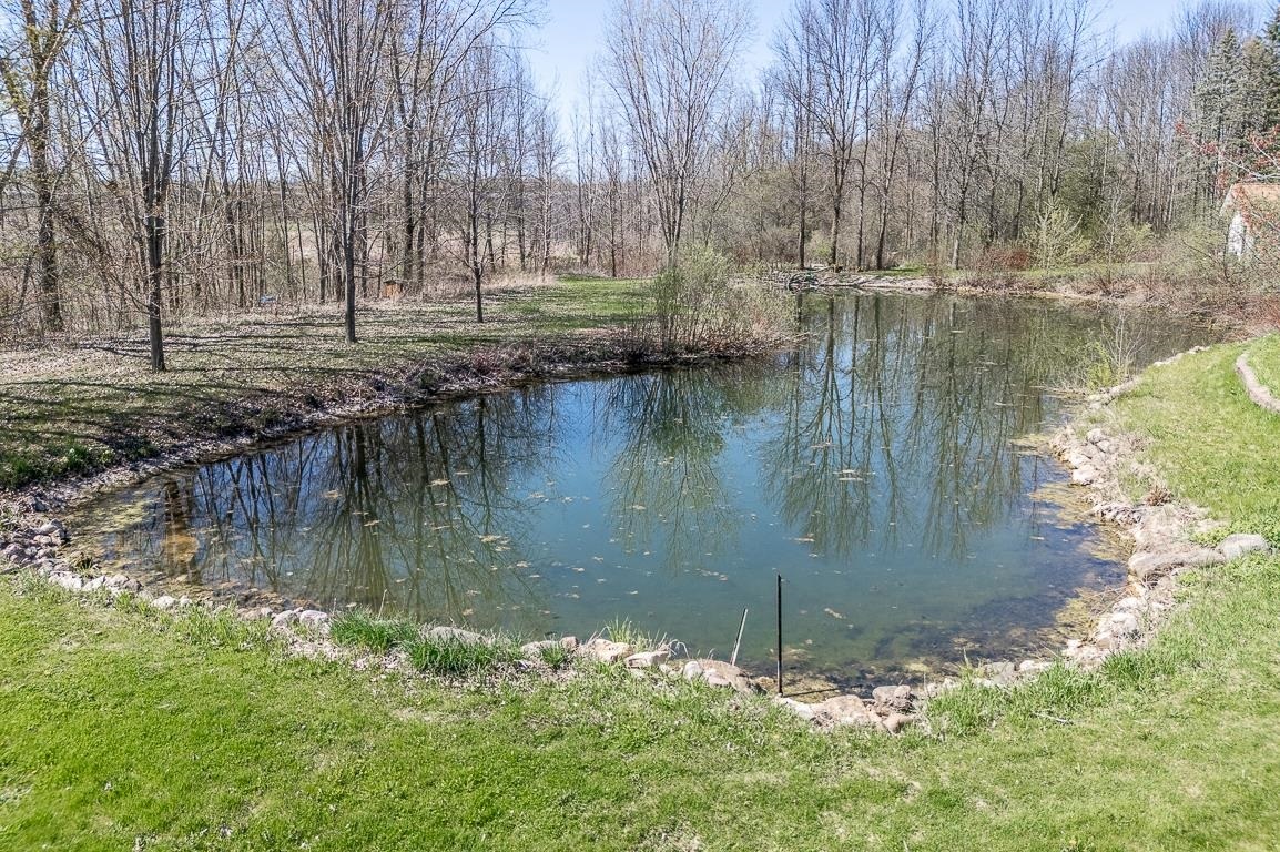 Property Photo: W6476 Midway Road WI 54944-9732