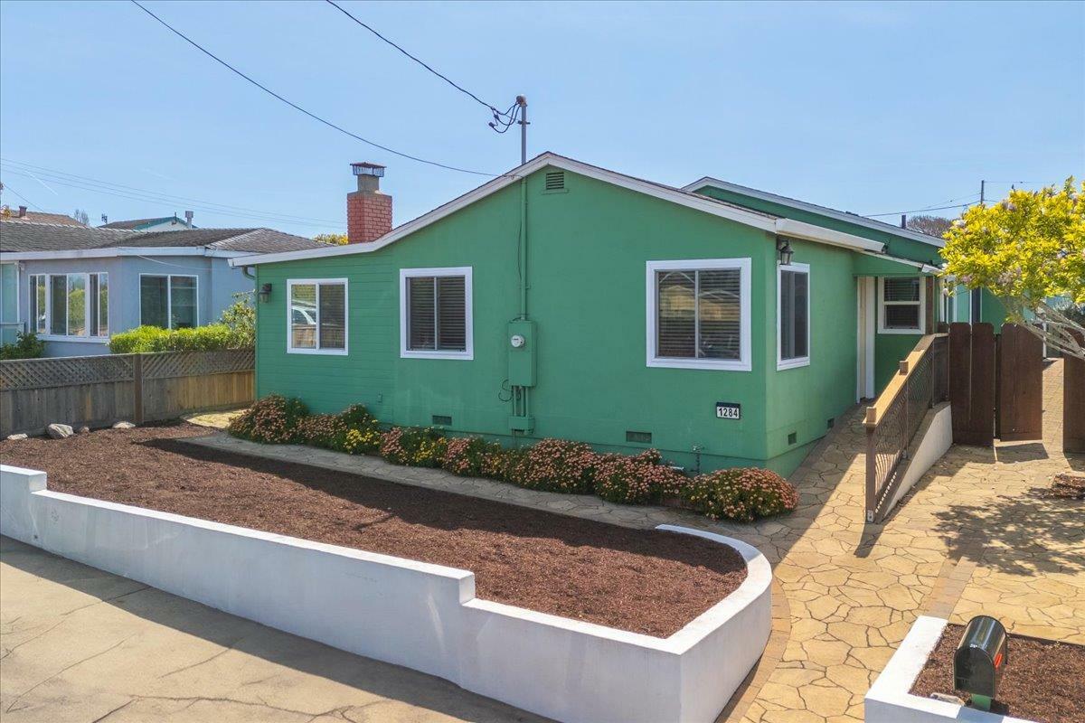 1284 Wanda Avenue  Seaside CA 93955 photo