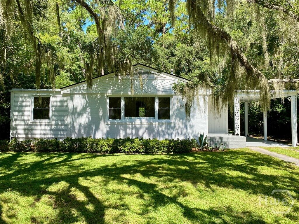 Property Photo:  22 Colonel Estill Avenue  GA 31406 