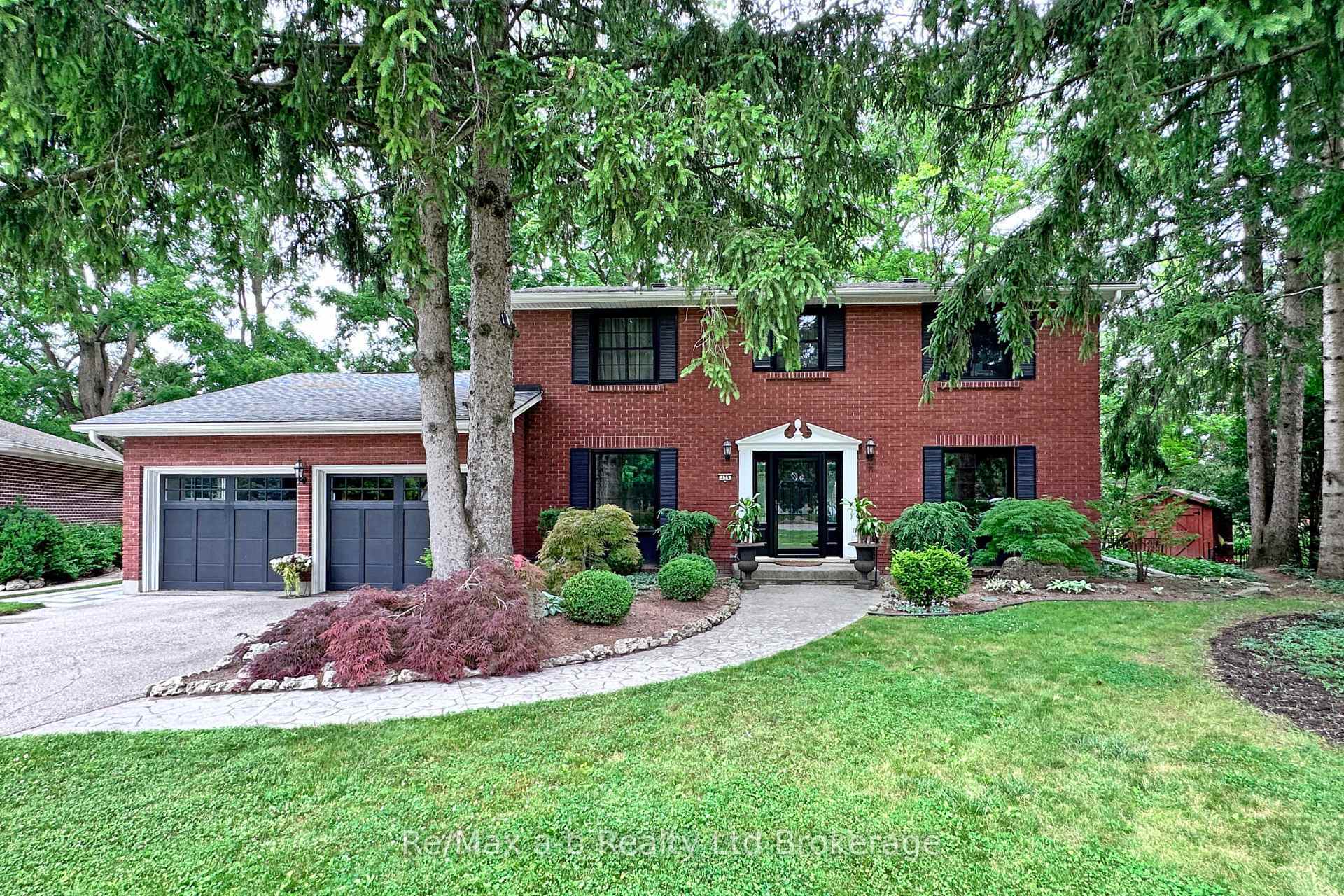 Property Photo: 439 Andrea Drive ON N4S 5T5